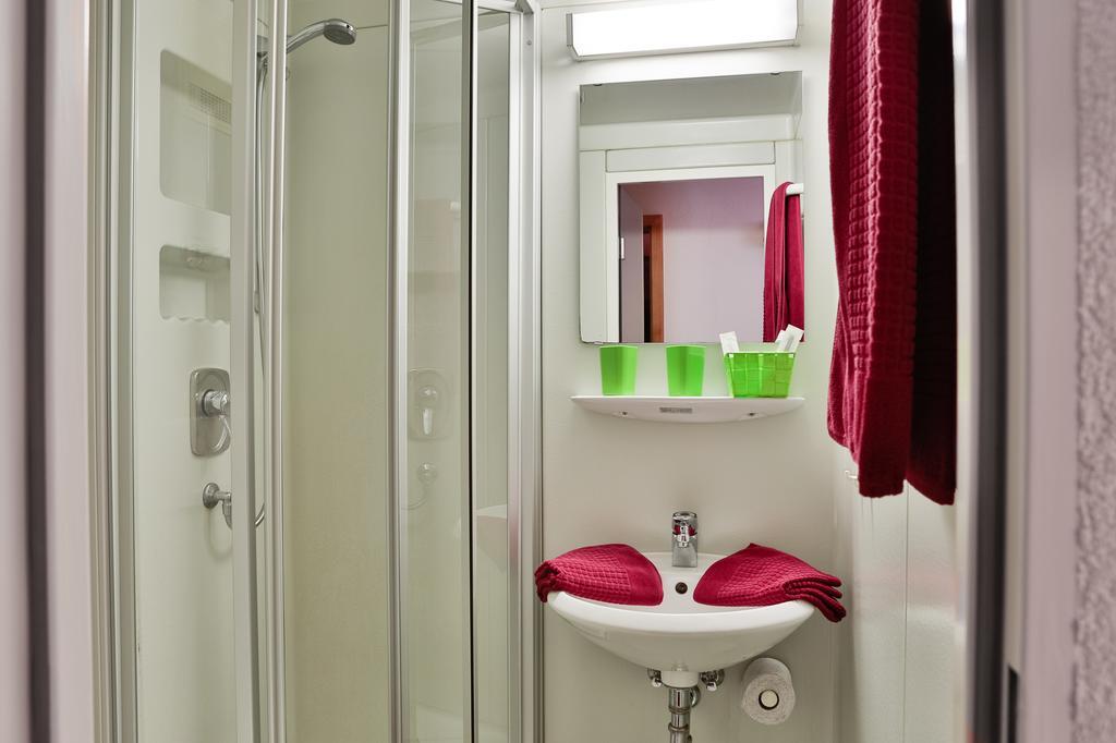 Hotel Zur Eisenbahn Renningen Bagian luar foto