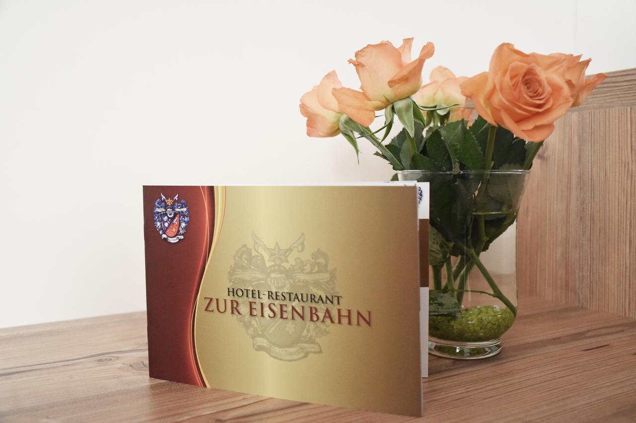 Hotel Zur Eisenbahn Renningen Bagian luar foto