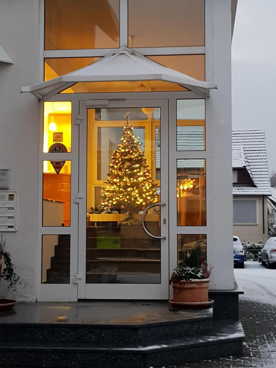 Hotel Zur Eisenbahn Renningen Bagian luar foto